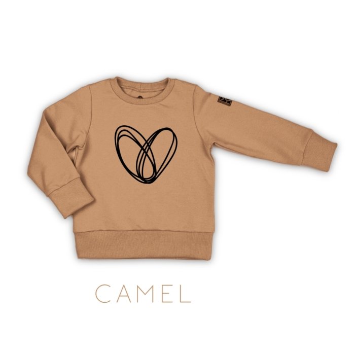 Stilingas vaikiškas džemperis širdelė. Stilingi vaikų rūbai internetu, vaikų drabužiai, vaikų apranga, laisvalaikio kostiumas, laisvalaikio kostiumėlis, rankų darbo drabužiai vaikams, vaikų drabužiai, drabužiai vaikams