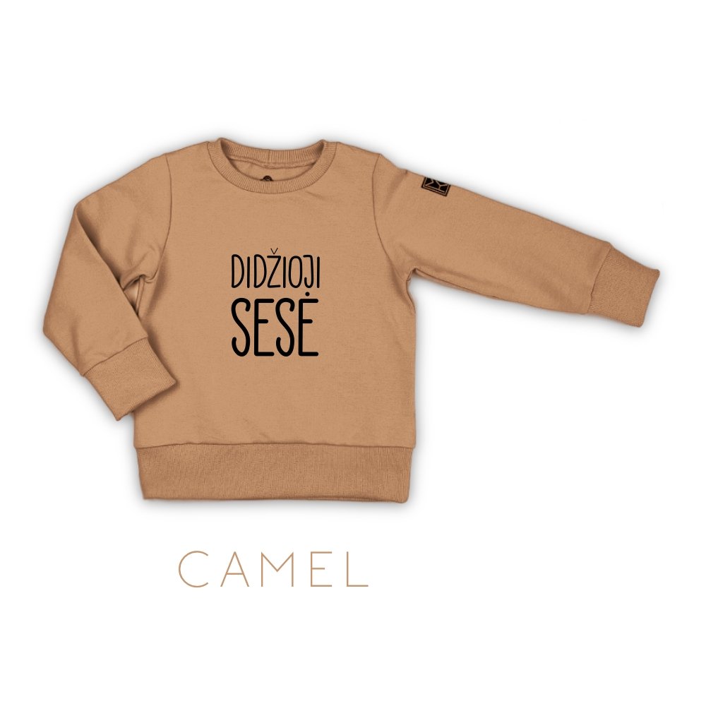 Vaikiškas džemperis didžioji sesė camel lietuviškas džemperis stilingiems vaikams. Kokybiški vaikų drabužiai internetu sukurti Lietuvoje. Rankų darbo.Stilingi vaikų rūbai internetu, vaikų drabužiai, vaikų apranga, laisvalaikio kostiumas, laisvalaikio kostiumėlis, rankų darbo drabužiai vaikams, vaikų drabužiai, drabužiai vaikams