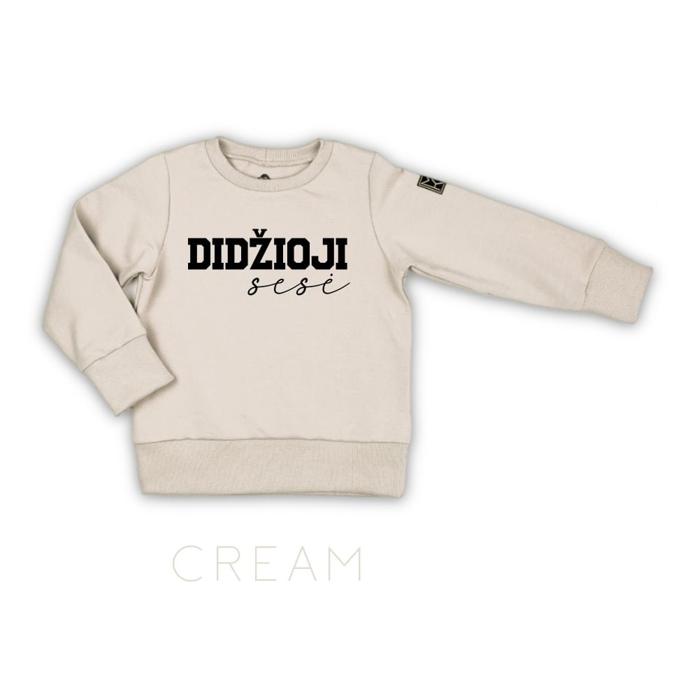džemperis didžioji sesė cream lietuviškas džemperis stilingiems vaikams. Kokybiški vaikų drabužiai internetu sukurti Lietuvoje. Rankų darbo.Stilingi vaikų rūbai internetu, vaikų drabužiai, vaikų apranga, laisvalaikio kostiumas, laisvalaikio kostiumėlis, rankų darbo drabužiai vaikams, vaikų drabužiai, drabužiai vaikams