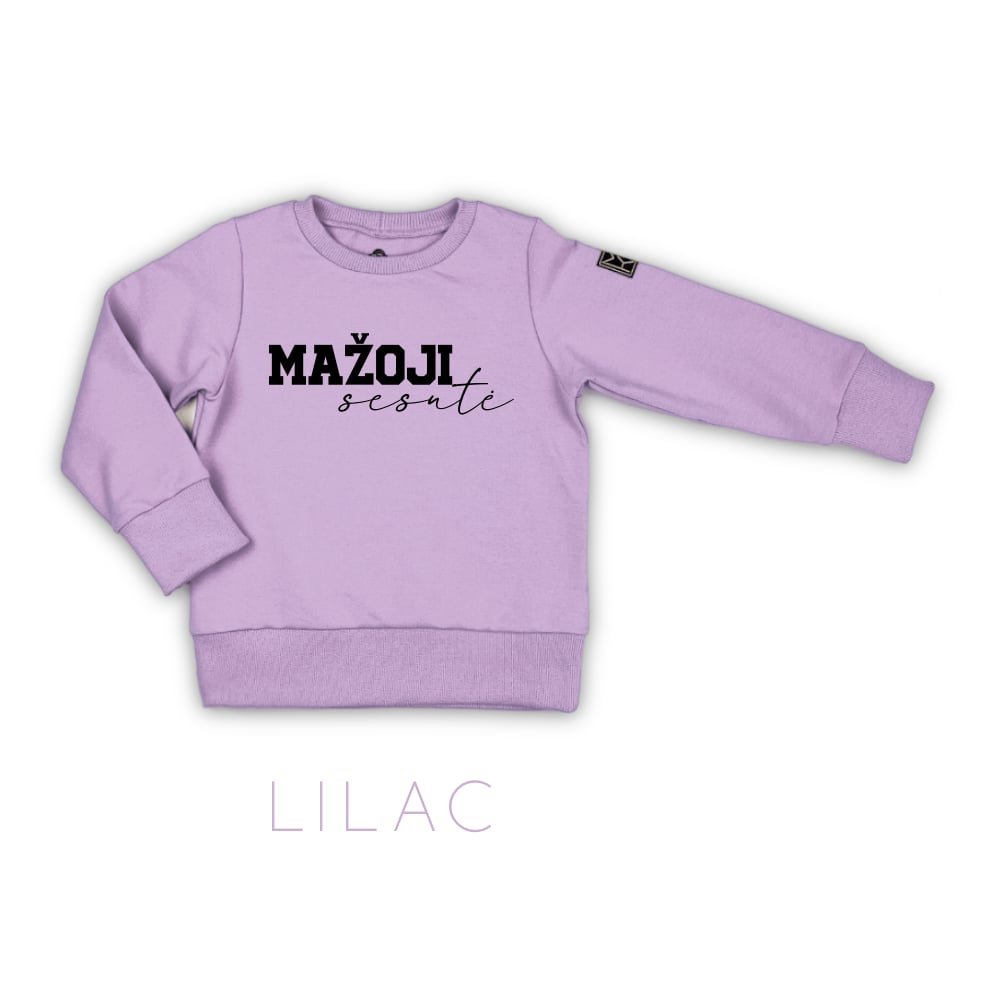 džemperis mažoji sesutė lilac lietuviškas džemperis stilingiems vaikams. Kokybiški vaikų drabužiai internetu sukurti Lietuvoje. Rankų darbo.Stilingi vaikų rūbai internetu, vaikų drabužiai, vaikų apranga, laisvalaikio kostiumas, laisvalaikio kostiumėlis, rankų darbo drabužiai vaikams, vaikų drabužiai, drabužiai vaikams