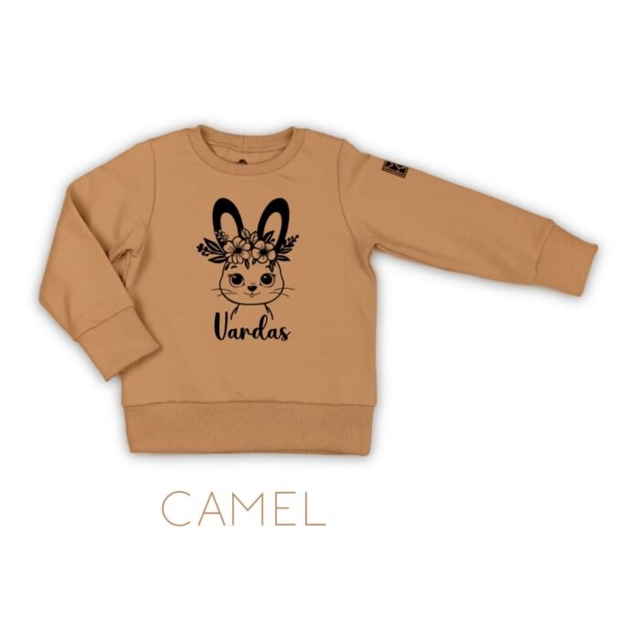 Džemperis su zuikiu, dekoruotas gelemis. Džemperis su zuikiu ir vardu